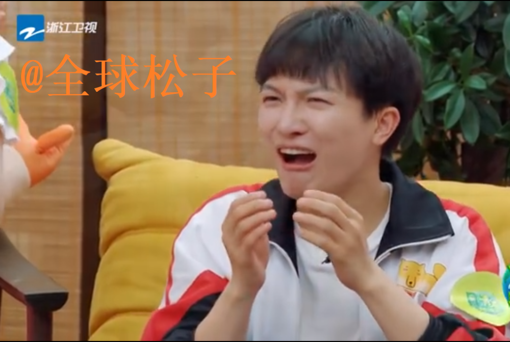 杨迪|“杨迪下跪感谢父母”登热搜榜首，周深贾玲鞠婧祎都看哭了