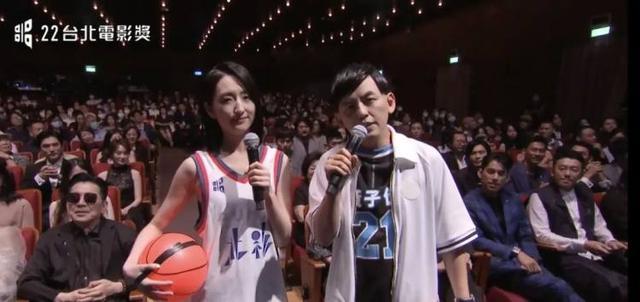 林志玲|大型下乡土味现场，林志玲肿柯震东星相全无，台北电影节红毯土爆