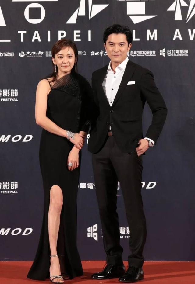 林志玲|大型下乡土味现场，林志玲肿柯震东星相全无，台北电影节红毯土爆