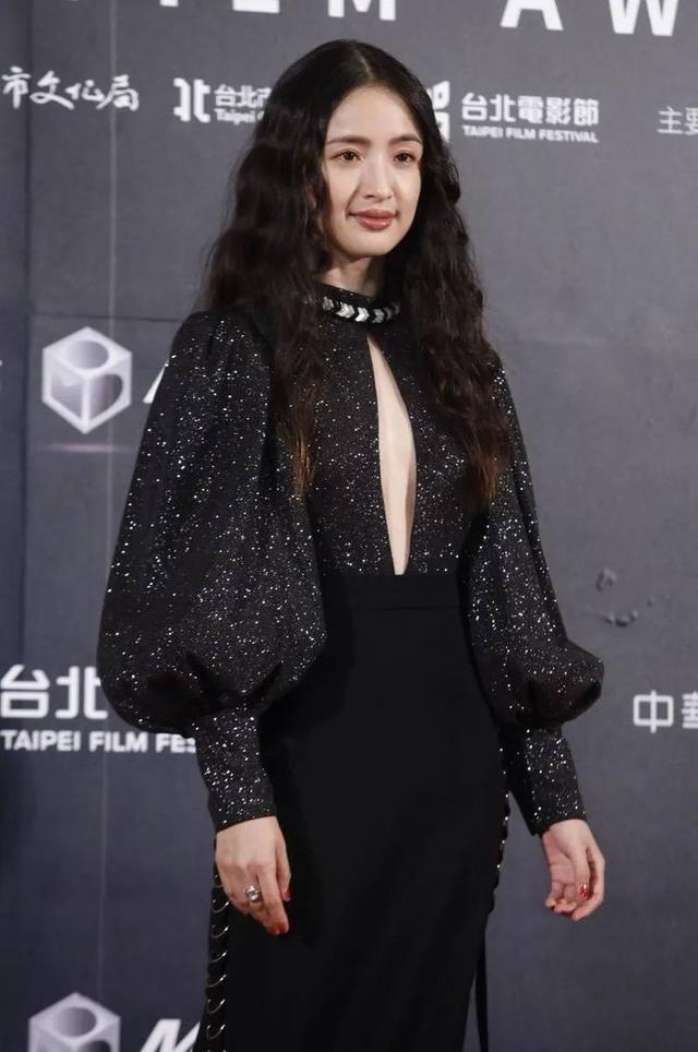 林志玲|大型下乡土味现场，林志玲肿柯震东星相全无，台北电影节红毯土爆