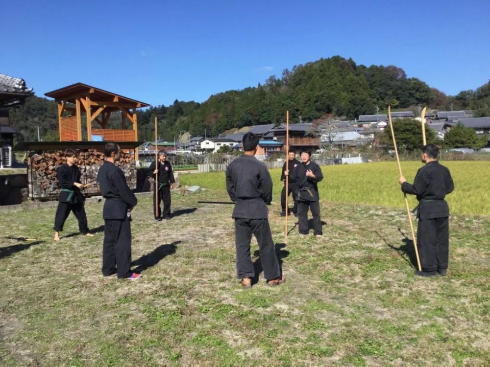 伊贺流忍者的想法不只会用武士刀比划