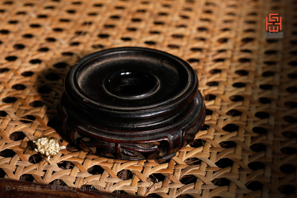 红木|晚清民国花雕红木座