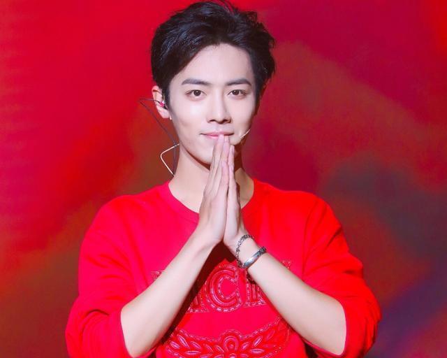 肖战|肖战带领粉丝做公益大丰收！公益采访视频获赞无数，捐款排名第1