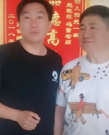 乡村爱情13|《乡村爱情13》欢乐多，谢广坤抱美女心情好，刘流与孟令宇合体