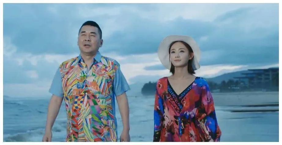 陈建斌|《倚天》中杨逍与赵露思演情侣，相差18岁画风与陈建斌一样油腻