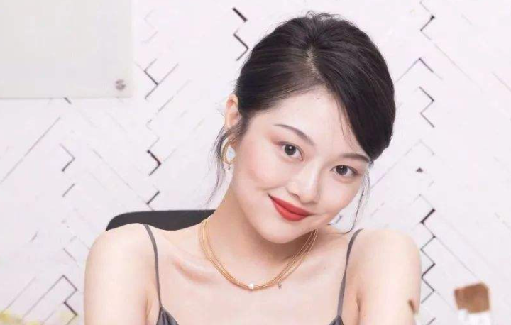 范冰冰|太假！艳压范冰冰、腿比超模还长！章子怡在她面前都是“大脸”？
