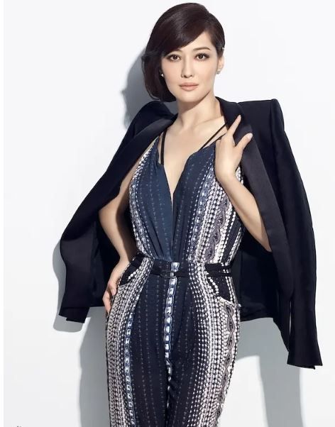 曾是香港十大名模,被意大利人骗光5亿积蓄,孟广美再嫁十亿富豪