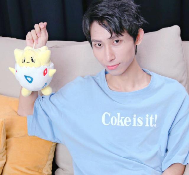 梦泪游戏里遇到假梦泪假梦泪用的还是韩信看到他战绩梦泪笑了