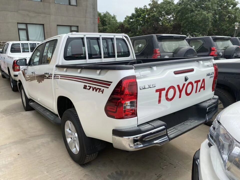 最便宜的进口丰田四驱车!2.7升动力 四驱,20多万比哈弗h9还大气