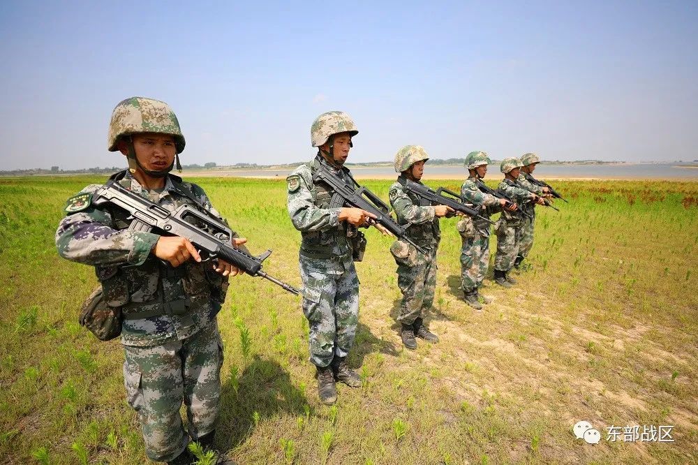 中国步兵班装备图片