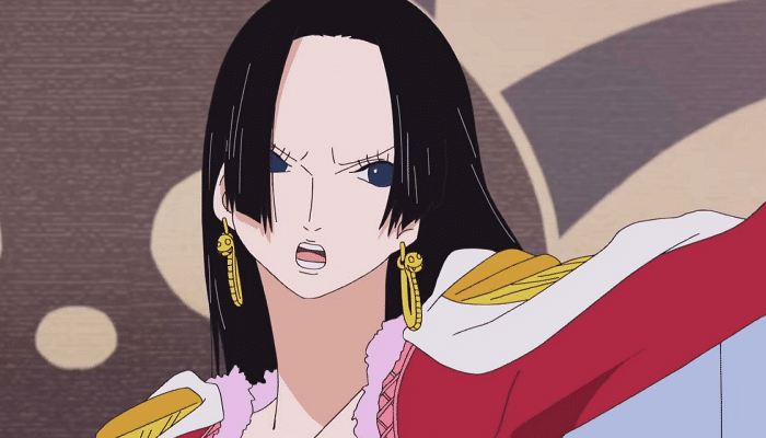 传说中的美杜莎,所以她跟蛇有着密切的联系,汉库克的海贼团名为"九蛇"