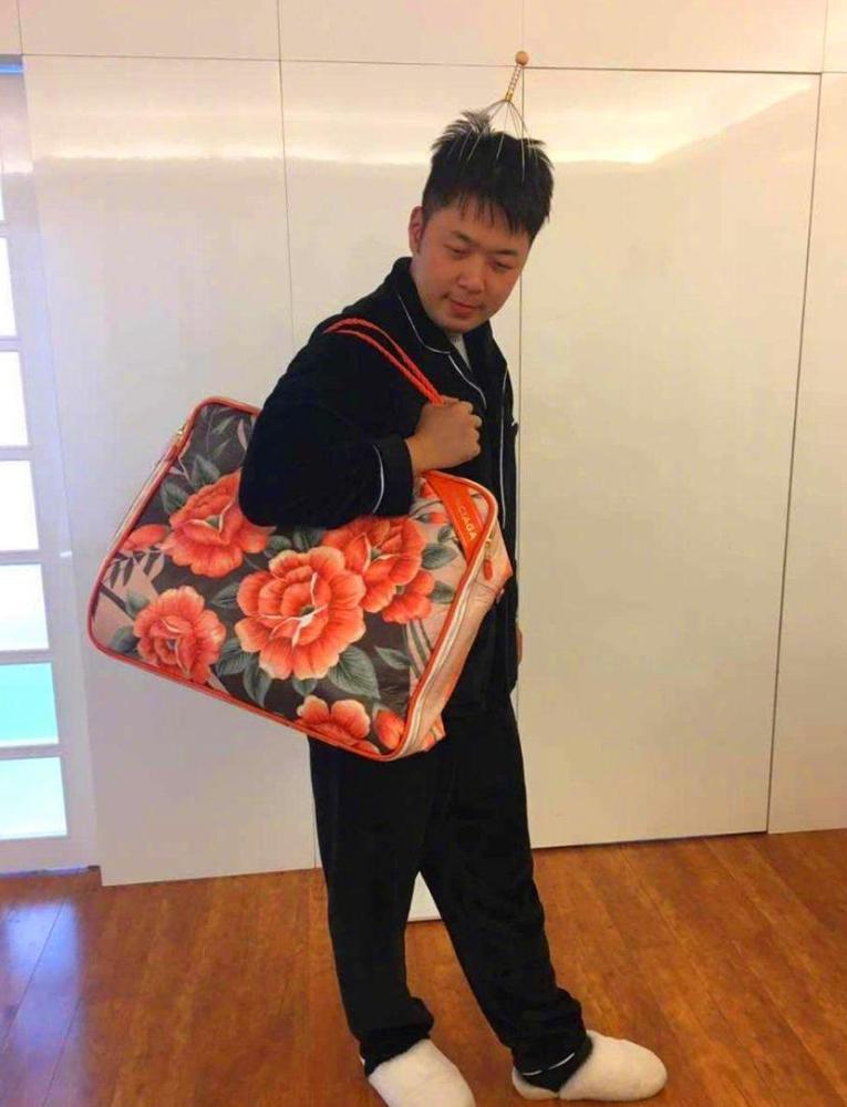 杜海涛代言公司翻车用户亏损达30亿姐姐直播骂消费者活该