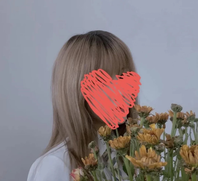 0m靠着翻唱走红,圈粉160w,获赞3000w.一个抖音网红.藤竹京,是谁呢?