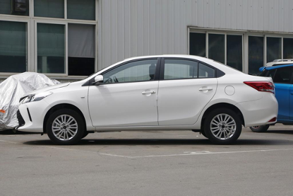 2万,最受市场欢迎的小型三厢车丰田威驰_腾讯新闻