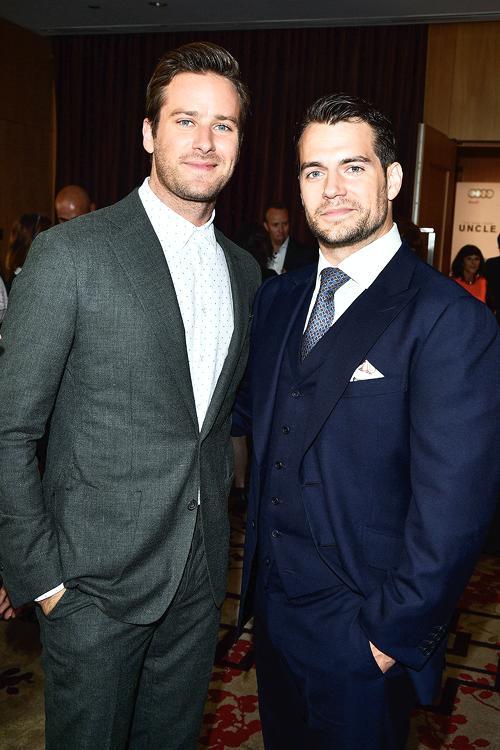 以及185的亨利·卡维尔