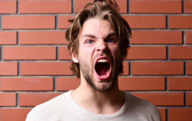 首先,愤怒会让我们很容易失去理智,因为一时冲动做了错事,紧接着就是