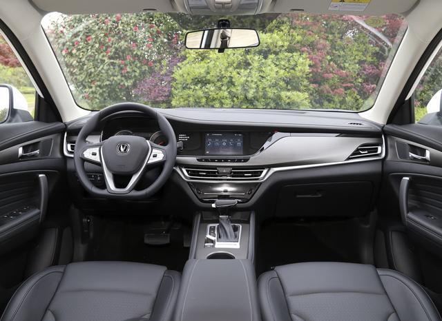 8万可买高端suv配8速自动挡一身智能科技你还看长安