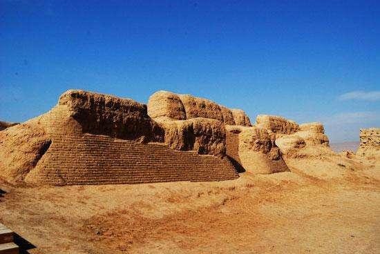吐鲁番博物馆|阿斯塔纳古墓出土鸡鸣枕，博物馆的工作人员，用这几招将其修复