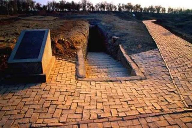 吐鲁番博物馆|阿斯塔纳古墓出土鸡鸣枕，博物馆的工作人员，用这几招将其修复