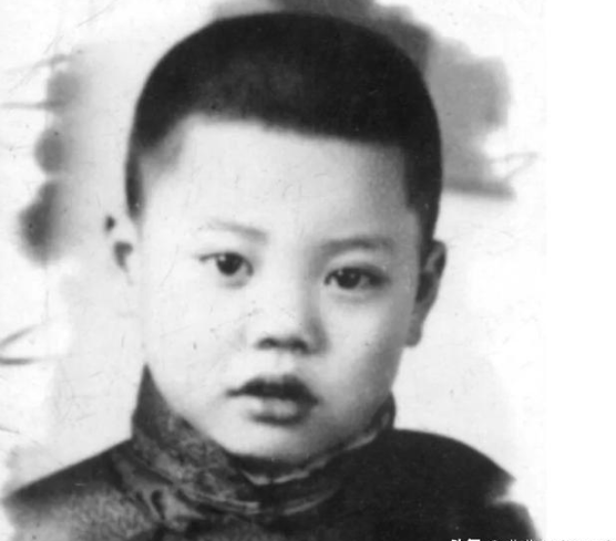 单田芳|单田芳：为报恩娶大8岁妻子，妻子去世，他情深义重决意不再娶