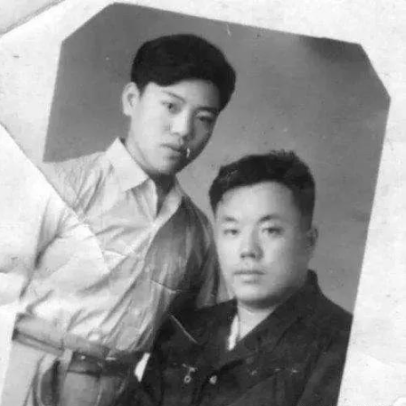 单田芳|单田芳：为报恩娶大8岁妻子，妻子去世，他情深义重决意不再娶