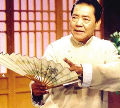 单田芳|单田芳：为报恩娶大8岁妻子，妻子去世，他情深义重决意不再娶