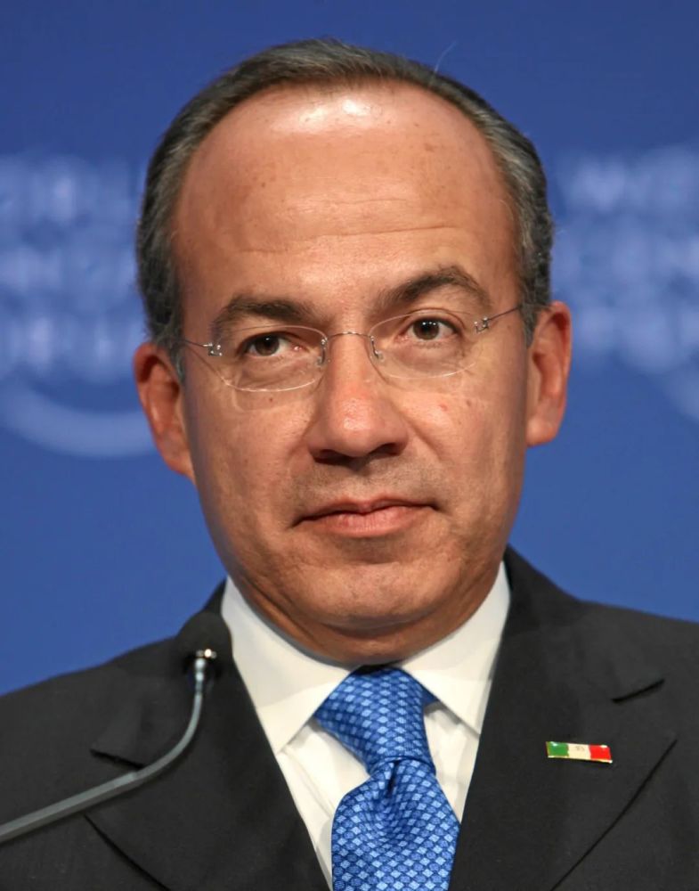 卡尔德隆(felipe calderon)在2006年至2012年间任职墨西哥总统.