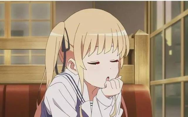 金发傲娇双马尾的英梨梨,是男主伦也的青梅竹马,也是有一点宅在家里面