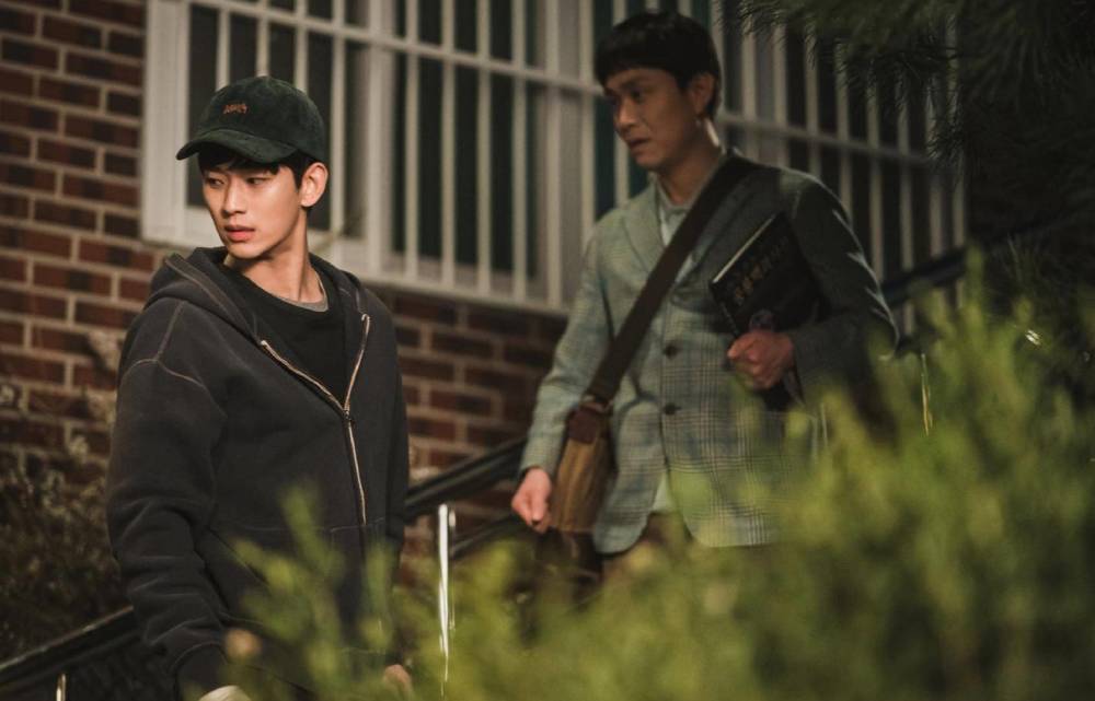 金秀贤|金秀贤新剧收视再下滑，男女主接吻后就分手，哥哥“黑化”成槽点