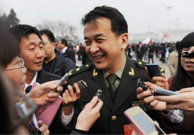 国家一级演员|五年前，国家一级演员黄宏上午被免职，下午就被带走，今现状堪忧