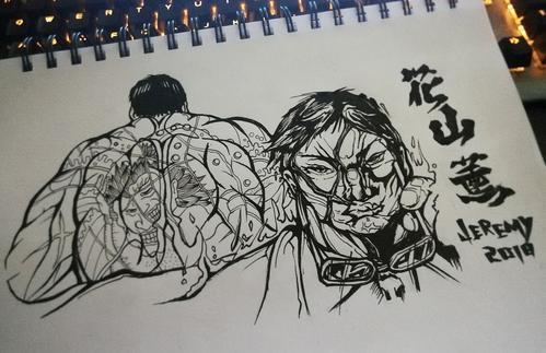 大叔cos花山薰用了两根皮筋网友看着很疼