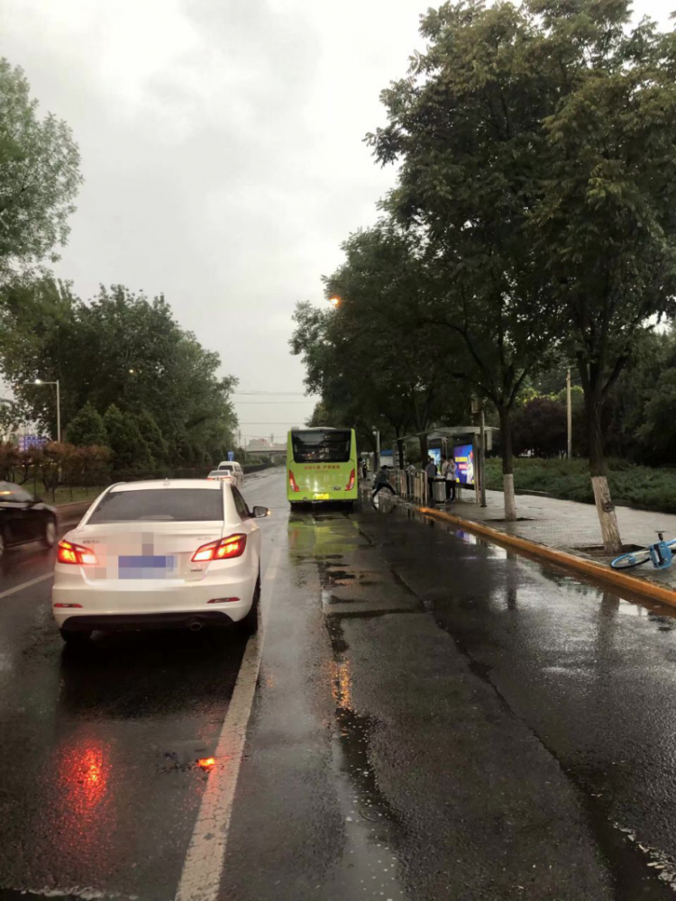 碰瓷|有人专门碰瓷公交车 警方一年半抓到9人