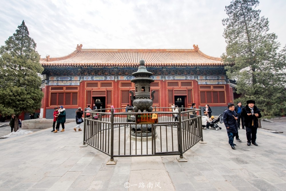 雍正|雍正登基前的豪华府邸，由康熙亲自赐建，没想到后来变成一座寺庙