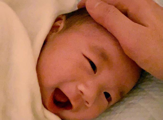 古巨基|古巨基庆祝结婚六周年，老婆高龄产子不容易，全家不敢出门已隔离五个月