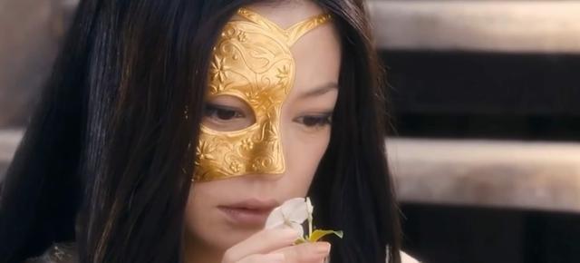 赵薇|真的离了？赵薇删除黄有龙有关动态，嫁入豪门如今传婚变