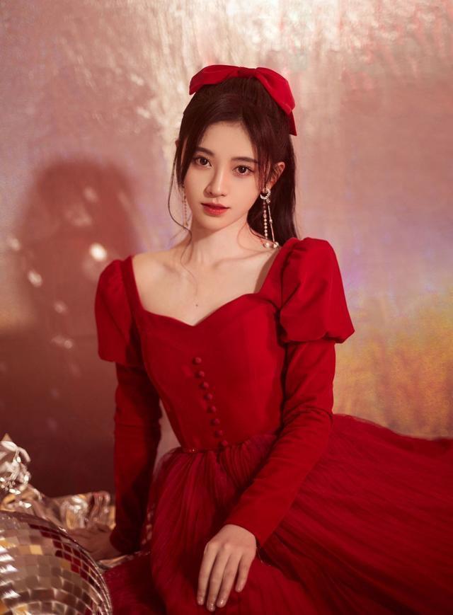 鞠婧祎|鞠婧祎生图翻车？矮小瘦弱侧面宛如火柴人，“五五分”身材又被嘲