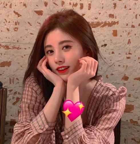 鞠婧祎|鞠婧祎生图翻车？矮小瘦弱侧面宛如火柴人，“五五分”身材又被嘲