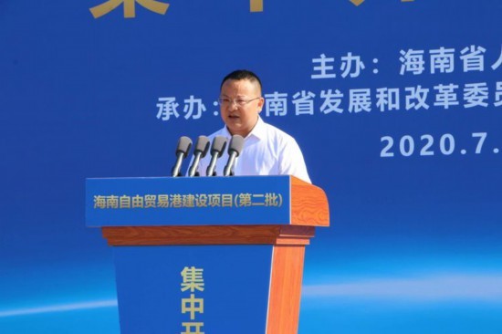 高新区工委副书记,管委会主任刘立武发言时谈到,美安生态科技新城呈现