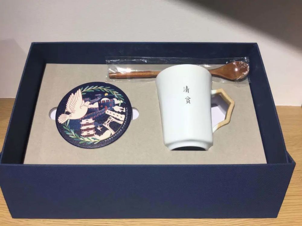 上饶96类文创产品亮相江西文化发展巡礼展