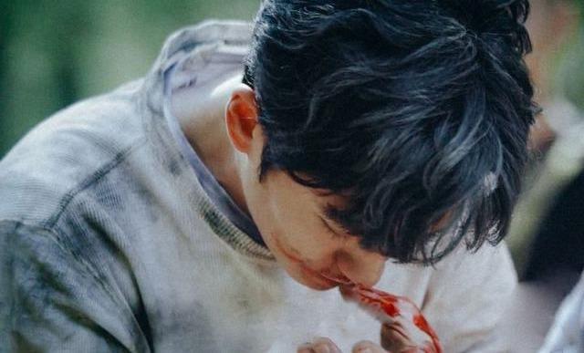 朱一龙|《重启》朱一龙又吐血，战损妆最好看的八位男演员，这三位成反面教材