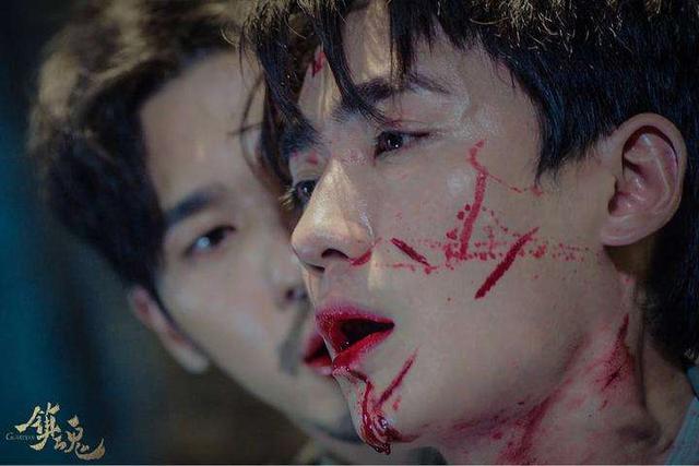 朱一龙|《重启》朱一龙又吐血，战损妆最好看的八位男演员，这三位成反面教材