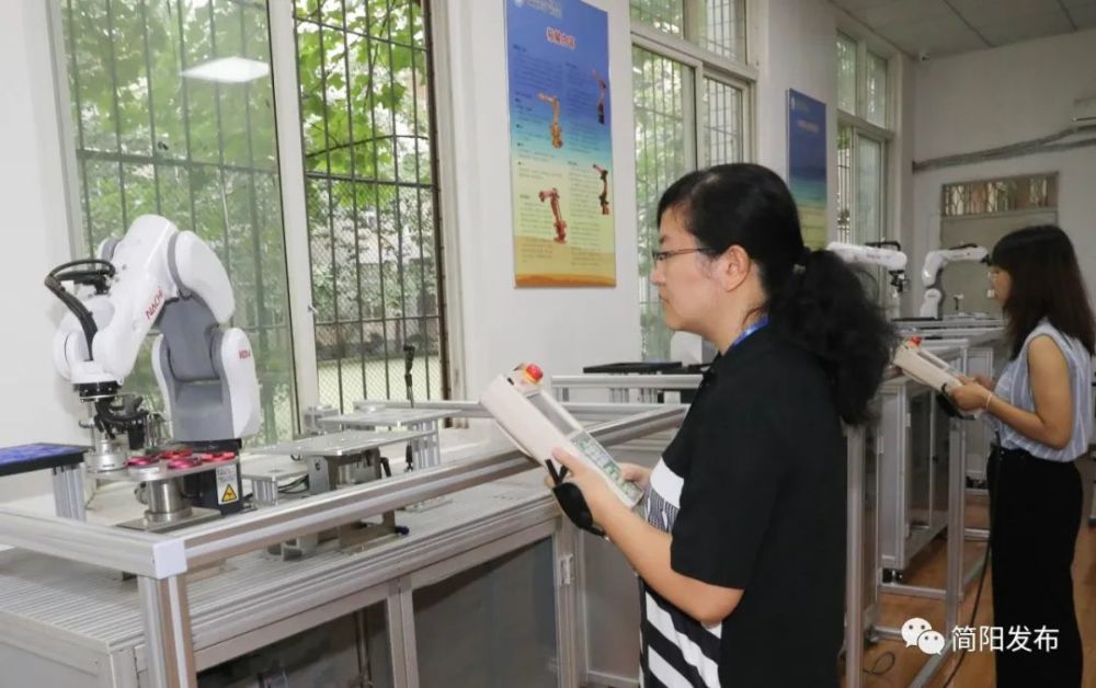 新经济发展表现力up 带动城市动起来 