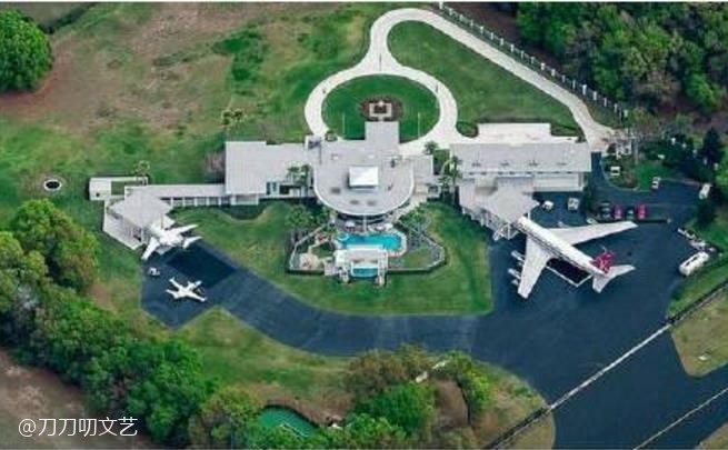 约翰·特拉沃尔塔|约翰·特拉沃尔塔痛失爱妻，牵手29年，曾共同面对同性传闻、经历丧子之痛