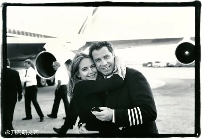 约翰·特拉沃尔塔|约翰·特拉沃尔塔痛失爱妻，牵手29年，曾共同面对同性传闻、经历丧子之痛