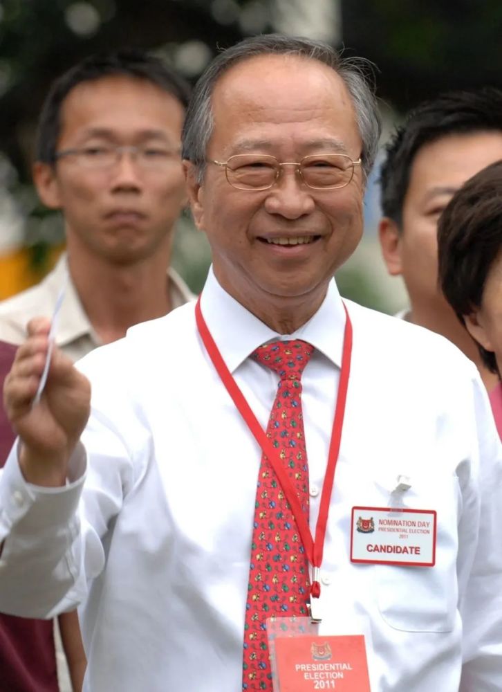 34%的微弱差距败给人民行动党所属意的退休副总理陈庆炎.