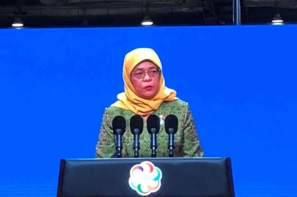 新加坡_时政|新加坡，继续姓李