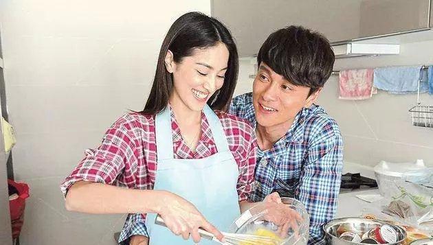 陈凯琳|TVB港姐冠军怀孕期间爆炸头示人，用特别方式公布二胎性别