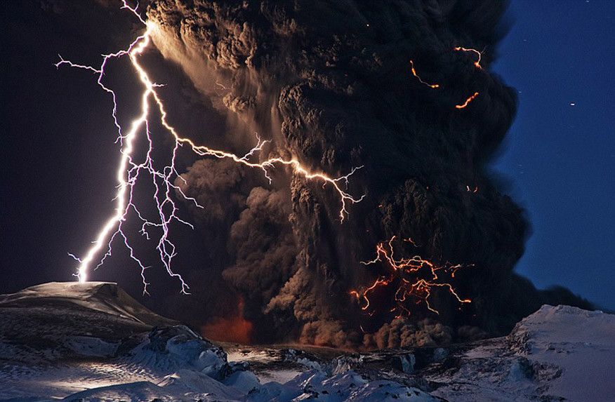 也遭到一些科学家的质疑,因为陨石在坠落地球的时候很可能受到污染