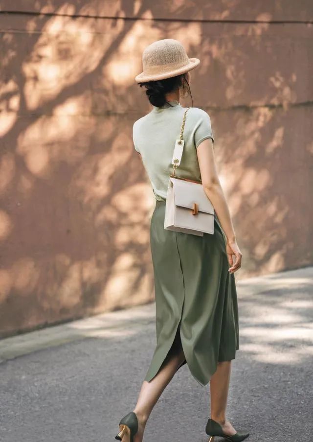 学时尚博主三木这样穿,时尚优雅美得吸睛