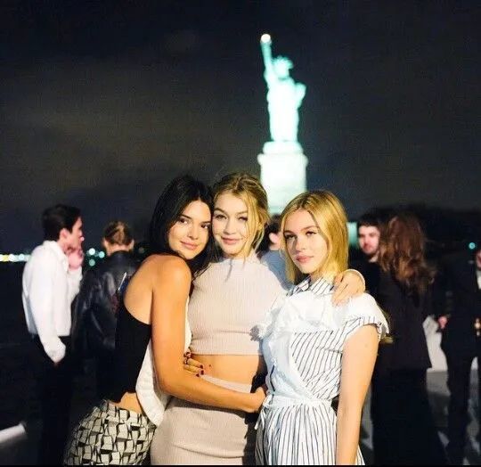 妮可拉·佩兹|大布要和豪门千金结婚，却曝出女方要求签婚前协议！网友们：小贝一家高攀了